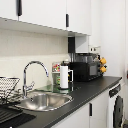 T3 With Furnished Balcony In Saint-denis