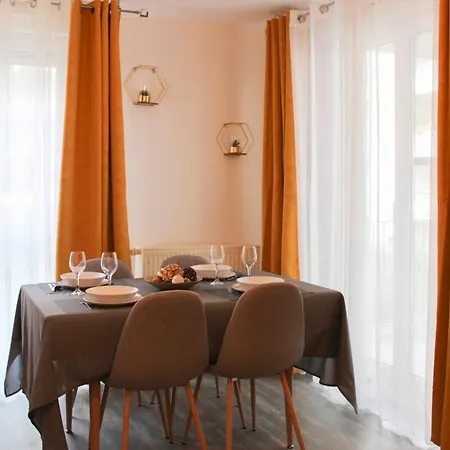 T3 With Furnished Balcony In Saint-denis Apartment Saint-Denis (Seine-Saint-Denis)